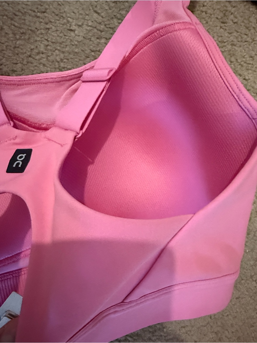 NWT! On Cloud performance Stretch Support Sports Bra - Pink - Picture 5 of 6